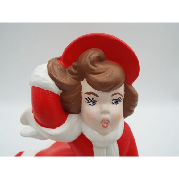 Vintage Atlantic Mold 8.5" Hand Painted Ceramic Lady Christmas Caroler Figurine - Picture 6 of 11